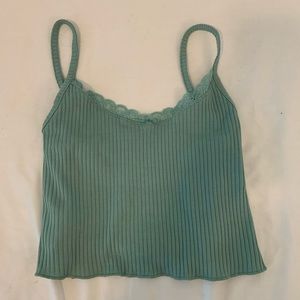 Cropped ribbed tank top